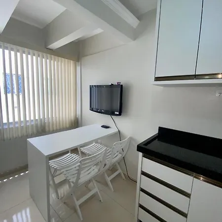 Ca02- Quadra Do Mar No Calcadao Da Praia Central - Garagem Balneario Camboriu Exterior photo